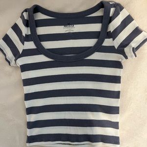 navy and white striped fitted ribbed tee - hollister - size small